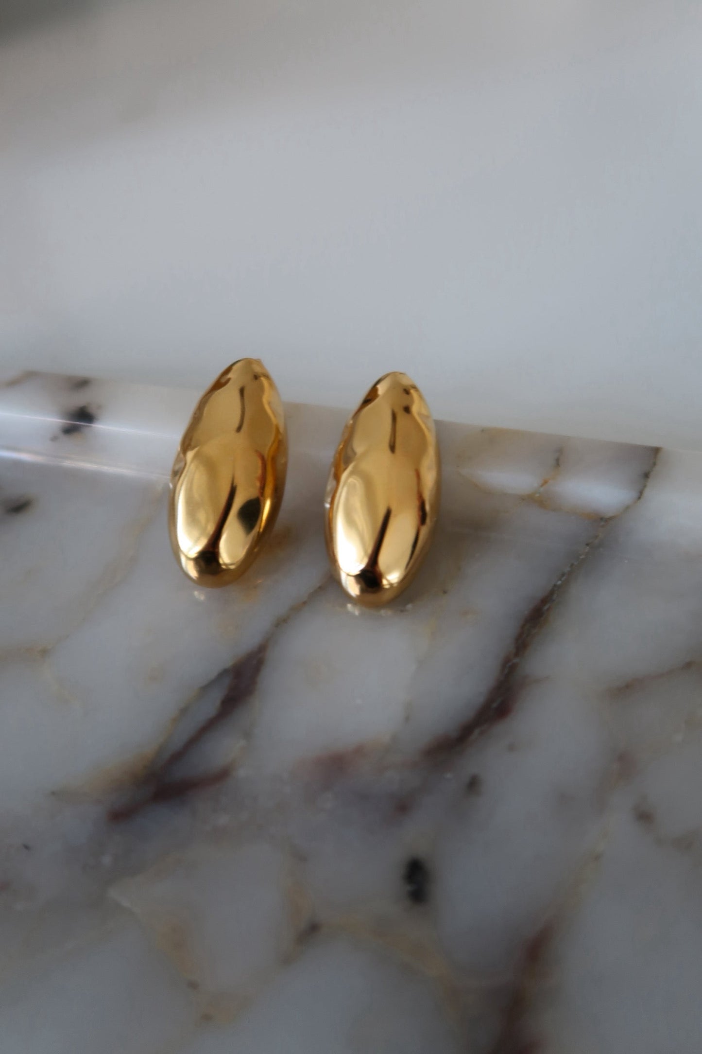 WREN EARRINGS by Chansuttpearls