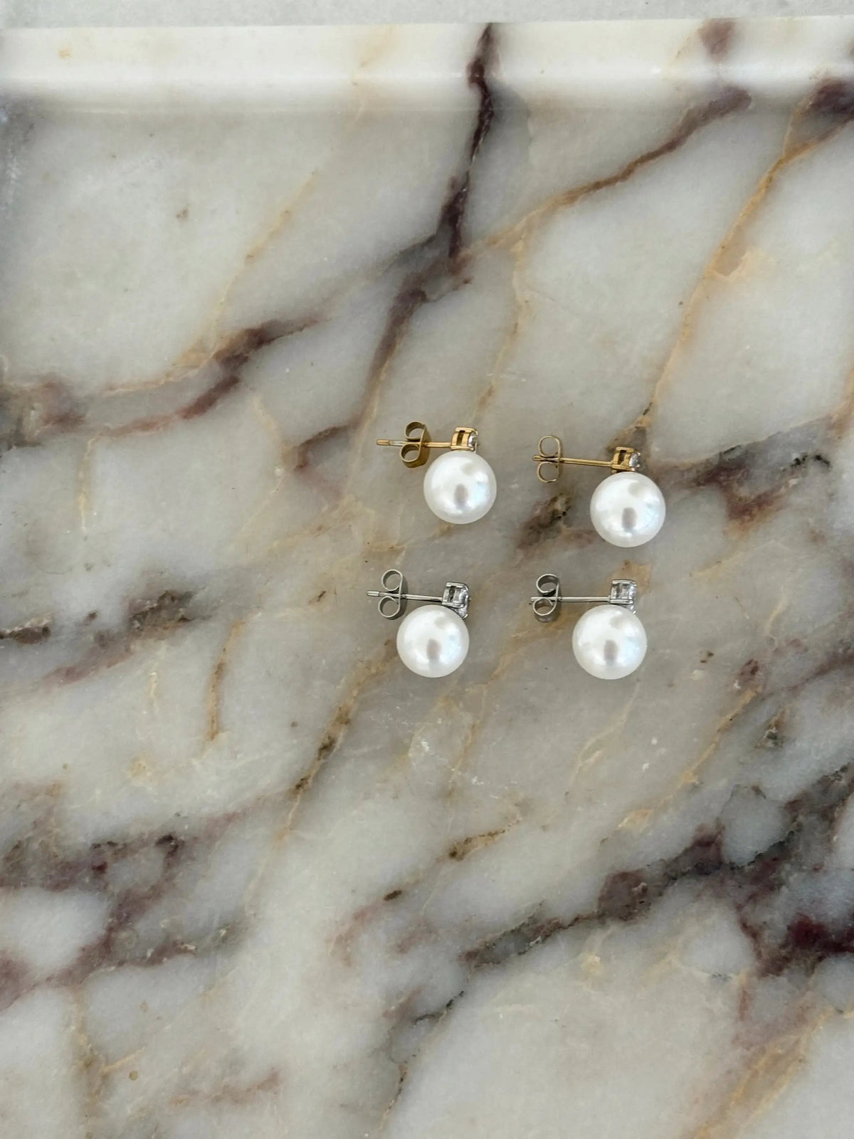MIA EARRING by Chansuttpearls