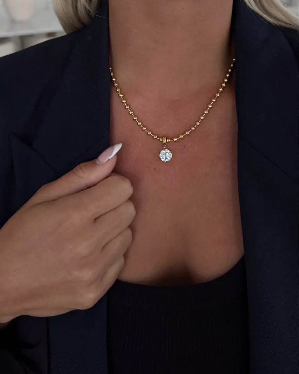 CAMILLA NECKLACE by Chansuttpearls