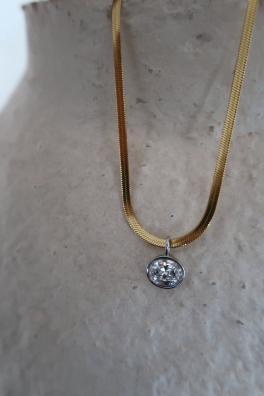 CORA NECKLACE by Chansuttpearls