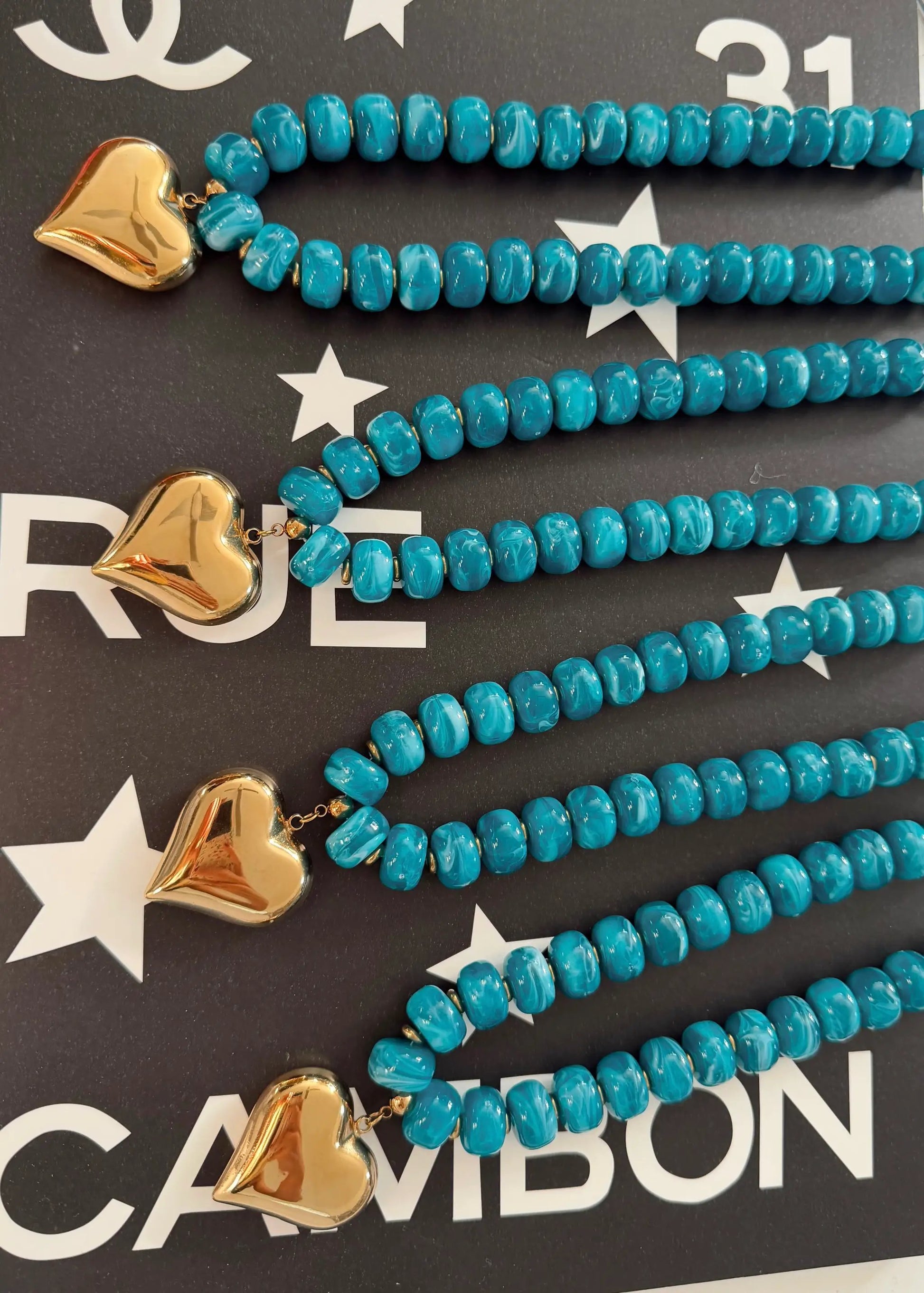 BLUE HEART NECKLACE by Chansuttpearls