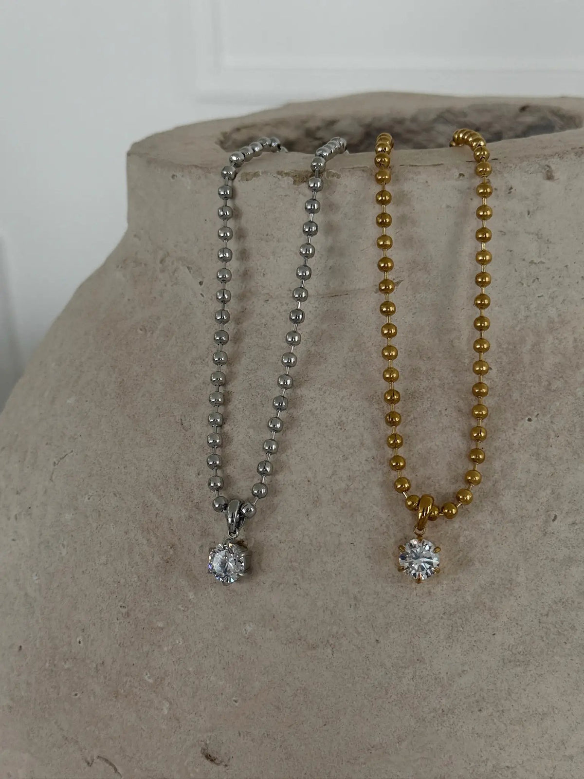 CAMILLA NECKLACE by Chansuttpearls