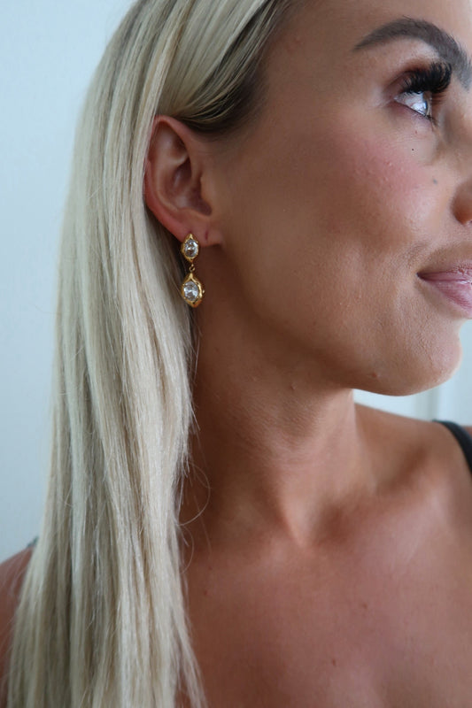 ELLIE EARRINGS by Chansuttpearls