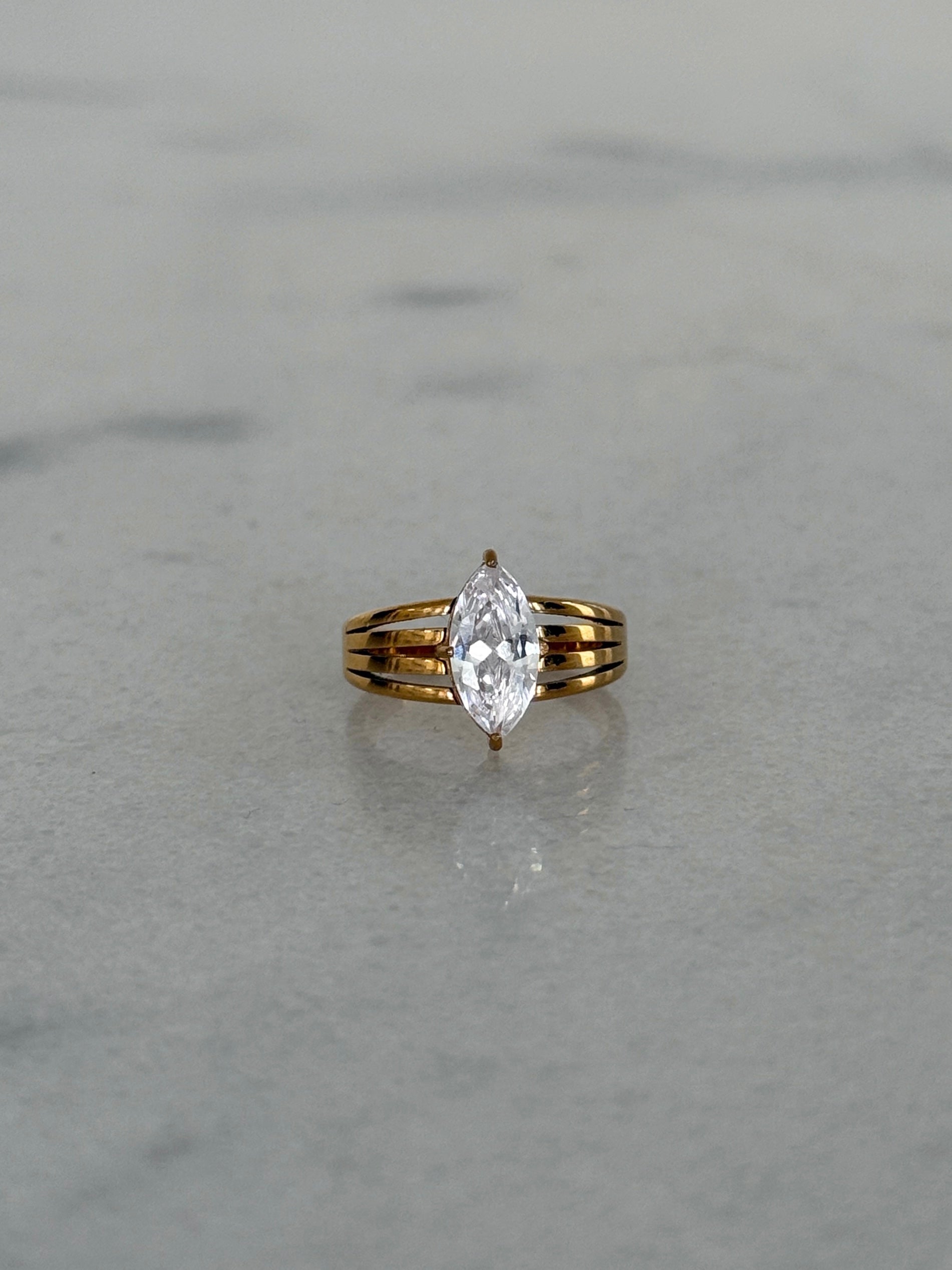 EMILY RING by Chansuttpearls