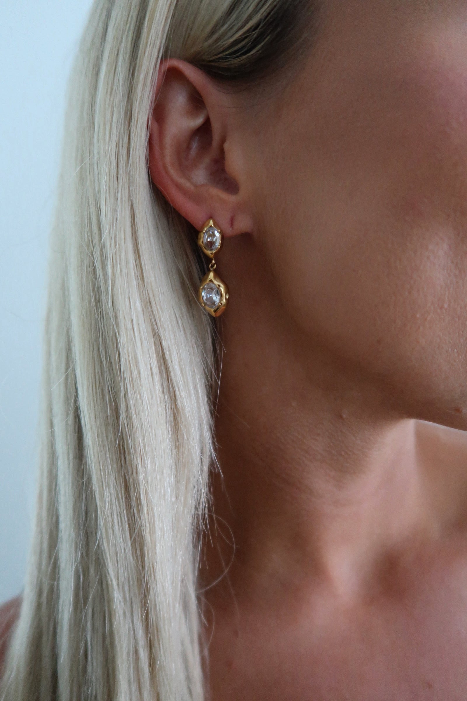 ELLIE EARRINGS by Chansuttpearls