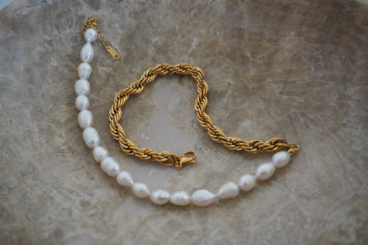 WILLOW NECKLACE by Chansuttpearls