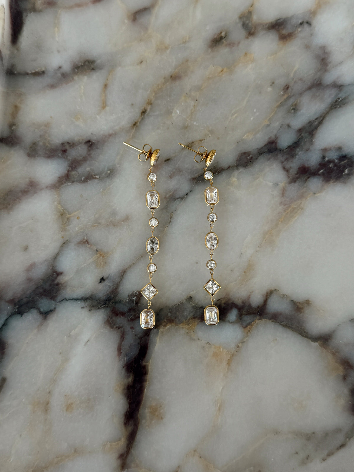BLAIR EARRING by Chansuttpearls