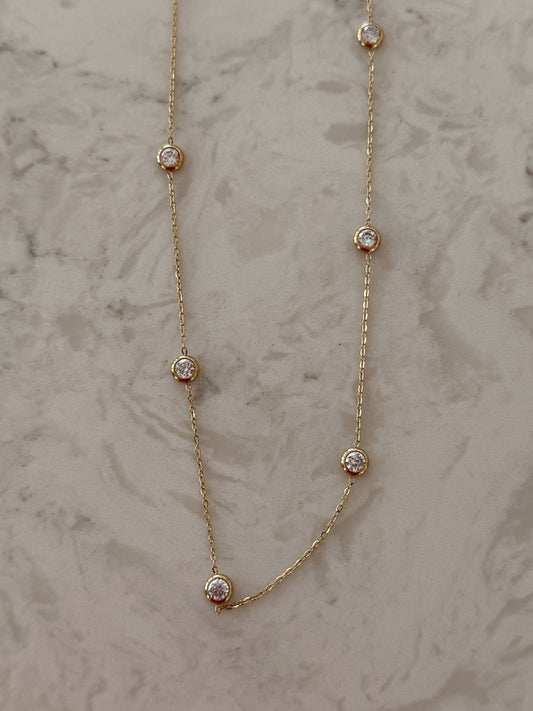 DAINTY DIAMOND NECKLACE by Chansuttpearls