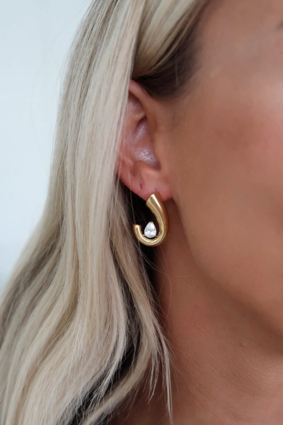JILL EARRINGS by Chansuttpearls