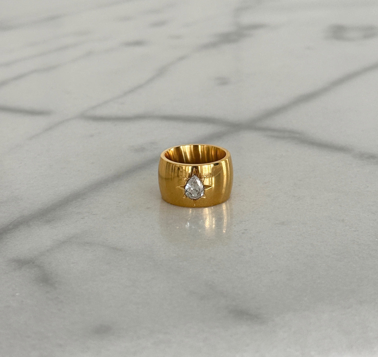 MILLY RING by Chansuttpearls