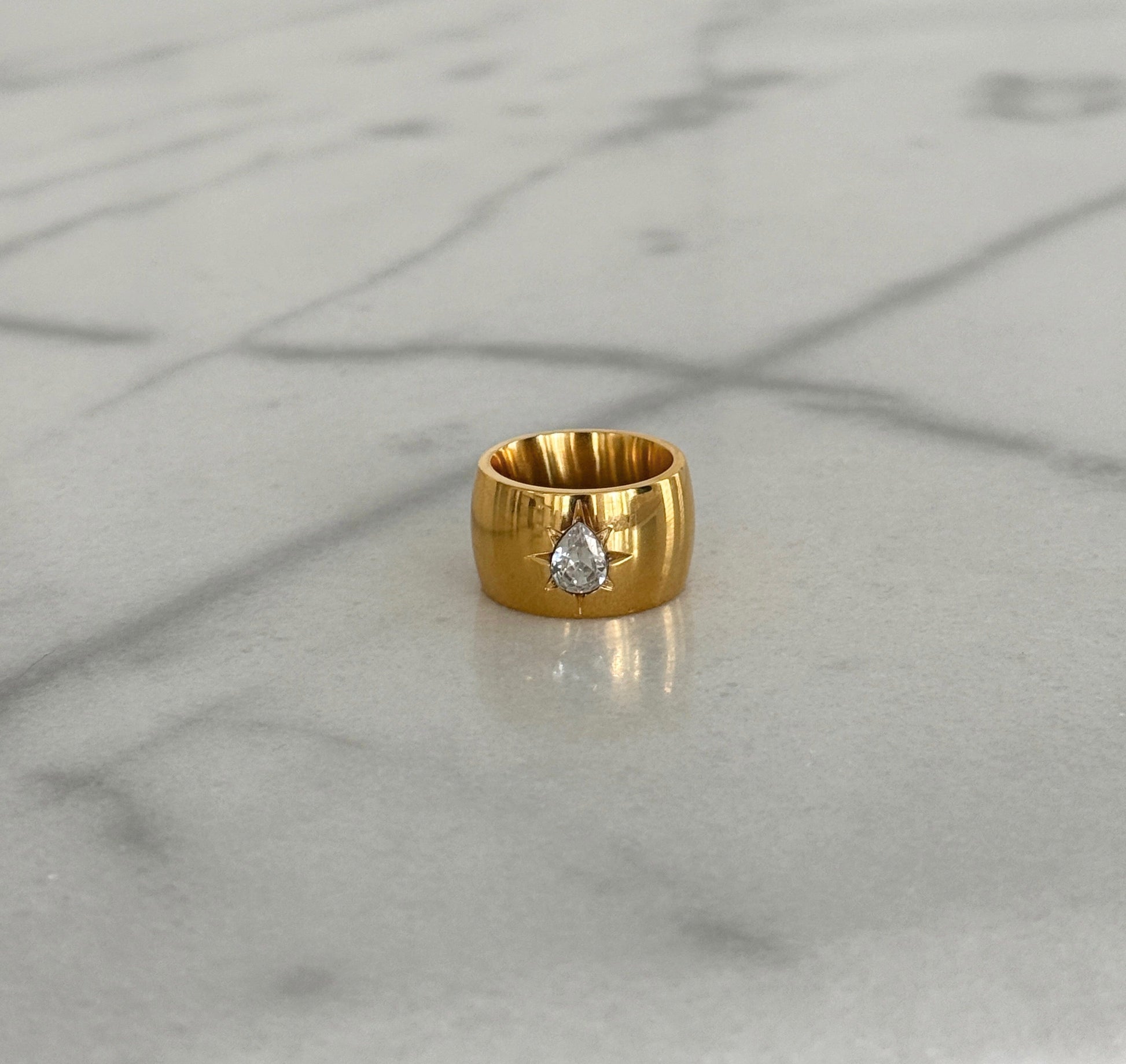 MILLY RING by Chansuttpearls