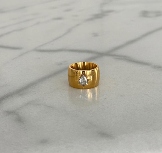 MILLY RING by Chansuttpearls
