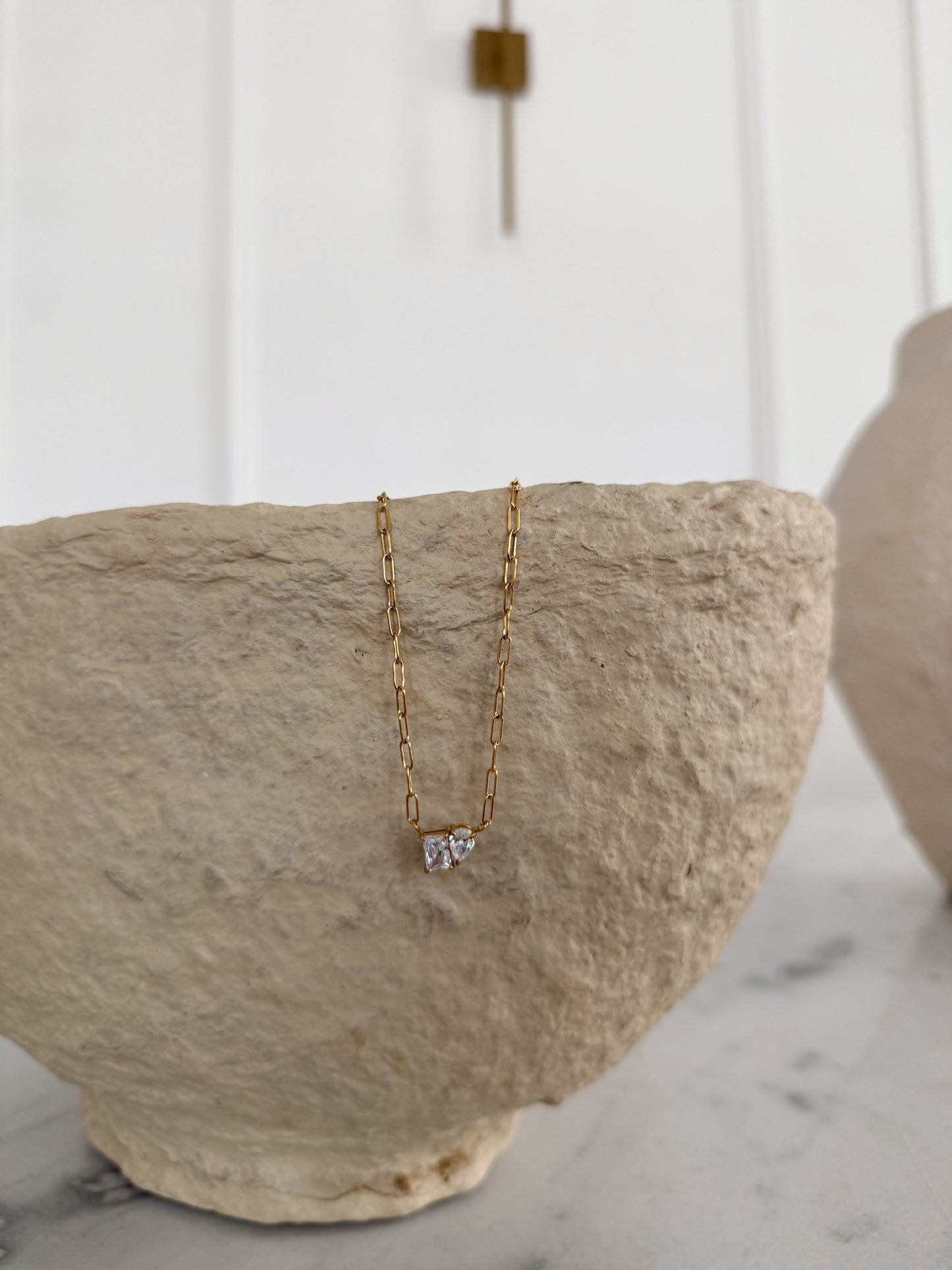 NAOMI NECKLACE by Chansuttpearls