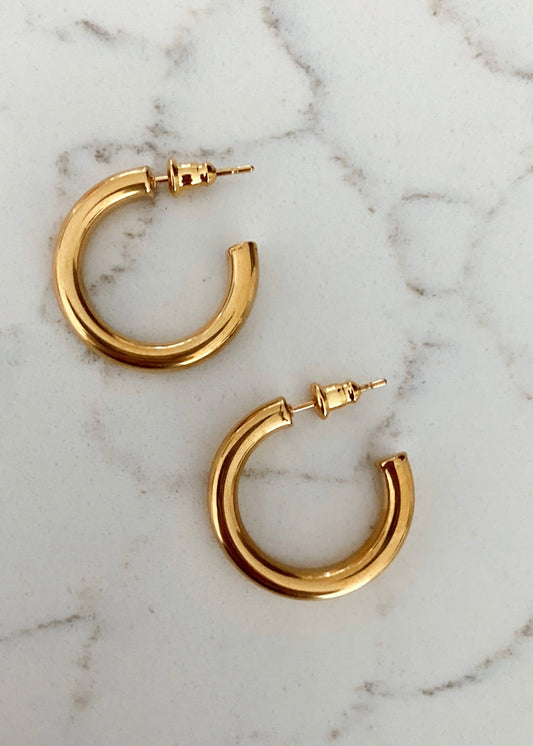 SMALL HOOPS by Chansuttpearls